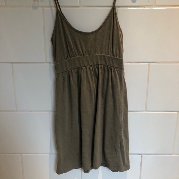 Banana Republic olive green cotton dress with ruffle - Picture 4 of 10
